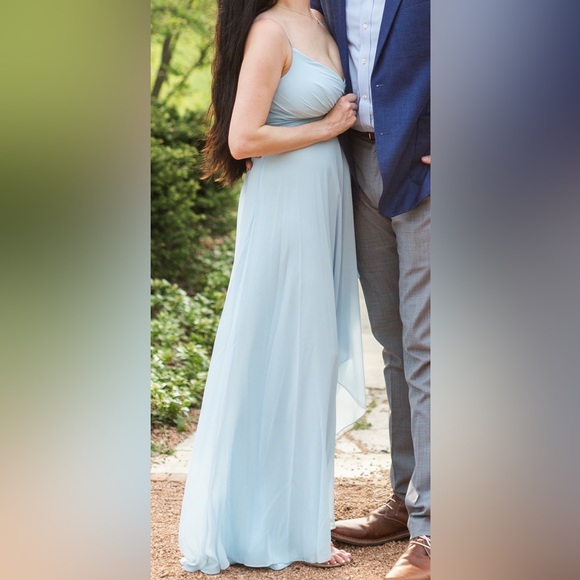 Chiffon A-line gown. Mac Duggal. Size 0 - Picture 3 of 3